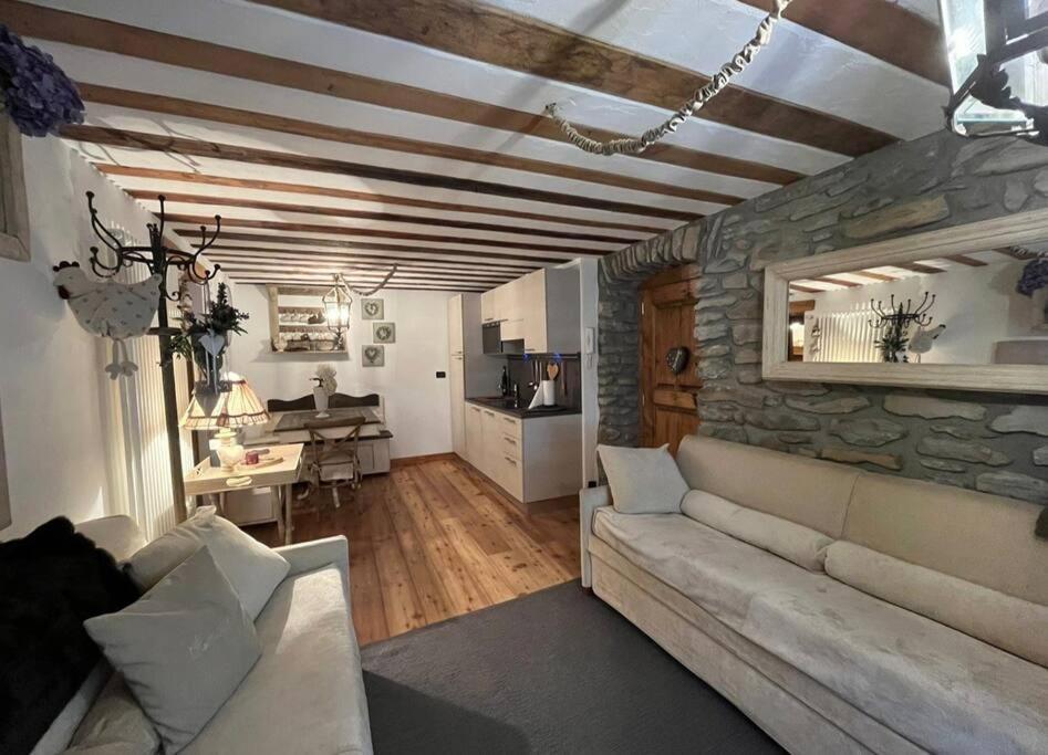 La Casetta Del Cuore Tra Terme E Montagna Pré-Saint-Didier Exterior foto